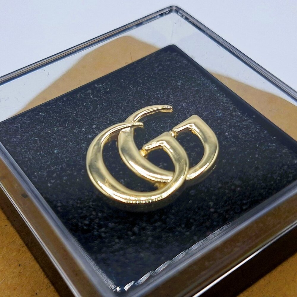 Small Vintage Gucci Interlocking G Tie Tack Pin Brooch